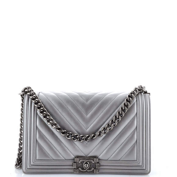Chanel New Medium Boy Flap Bag Chevron Caviar - Picture 1 of 6